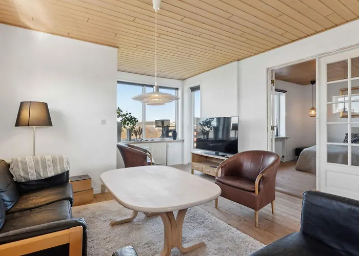 Villa Lovely Close To The Water *